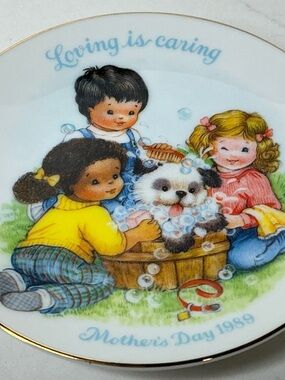 Mother's Day 1989 Kids Bath Decorative Plate - White & Multi
